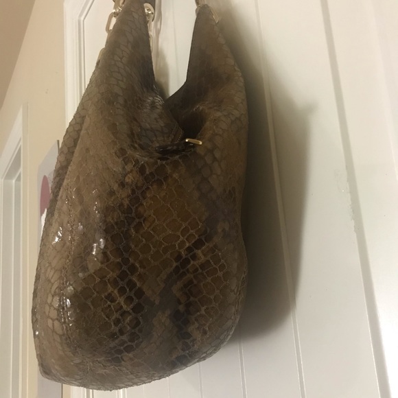 Michael kors purse - Picture 5 of 16